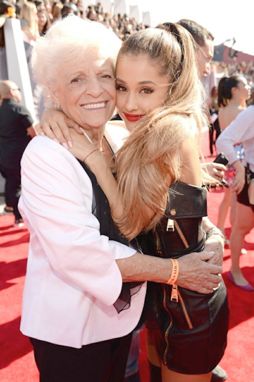 Ariana Grande in Video Music Awards 2014