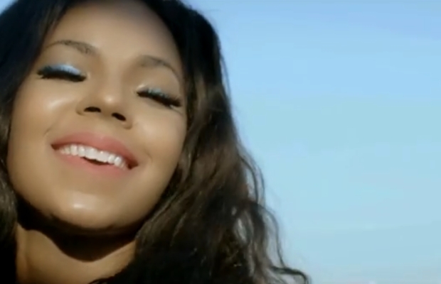 Ashanti in Music Video: Early in the Morning