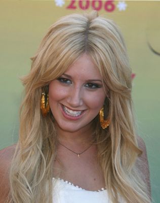 Ashley Tisdale in Teen Choice Awards 2006