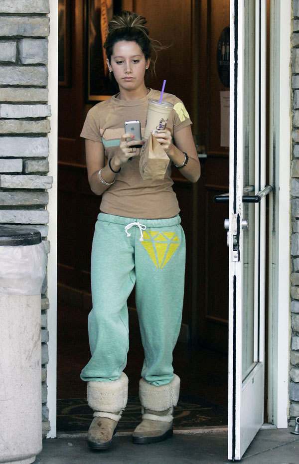 General picture of Ashley Tisdale - Photo 5434 of 7635. 