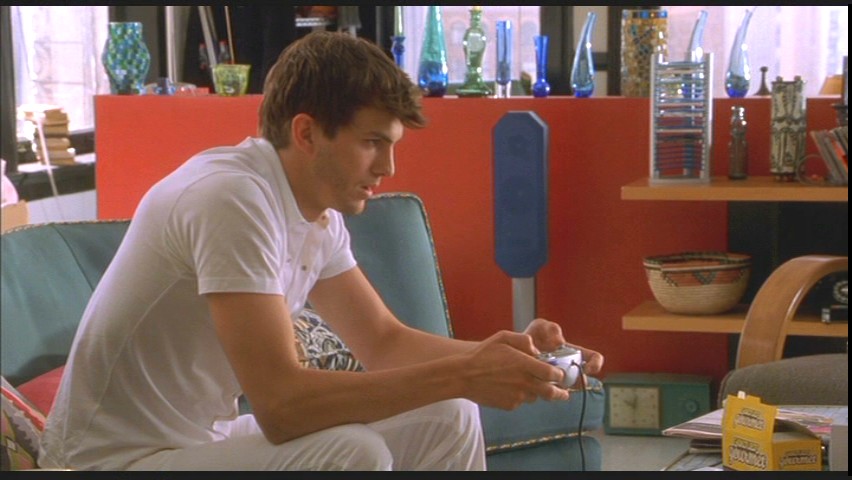 Ashton Kutcher in Cheaper By The Dozen