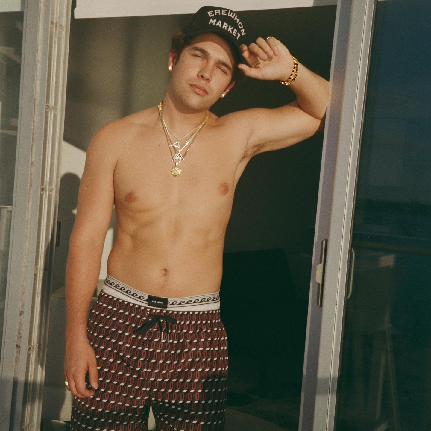 General photo of Austin Mahone