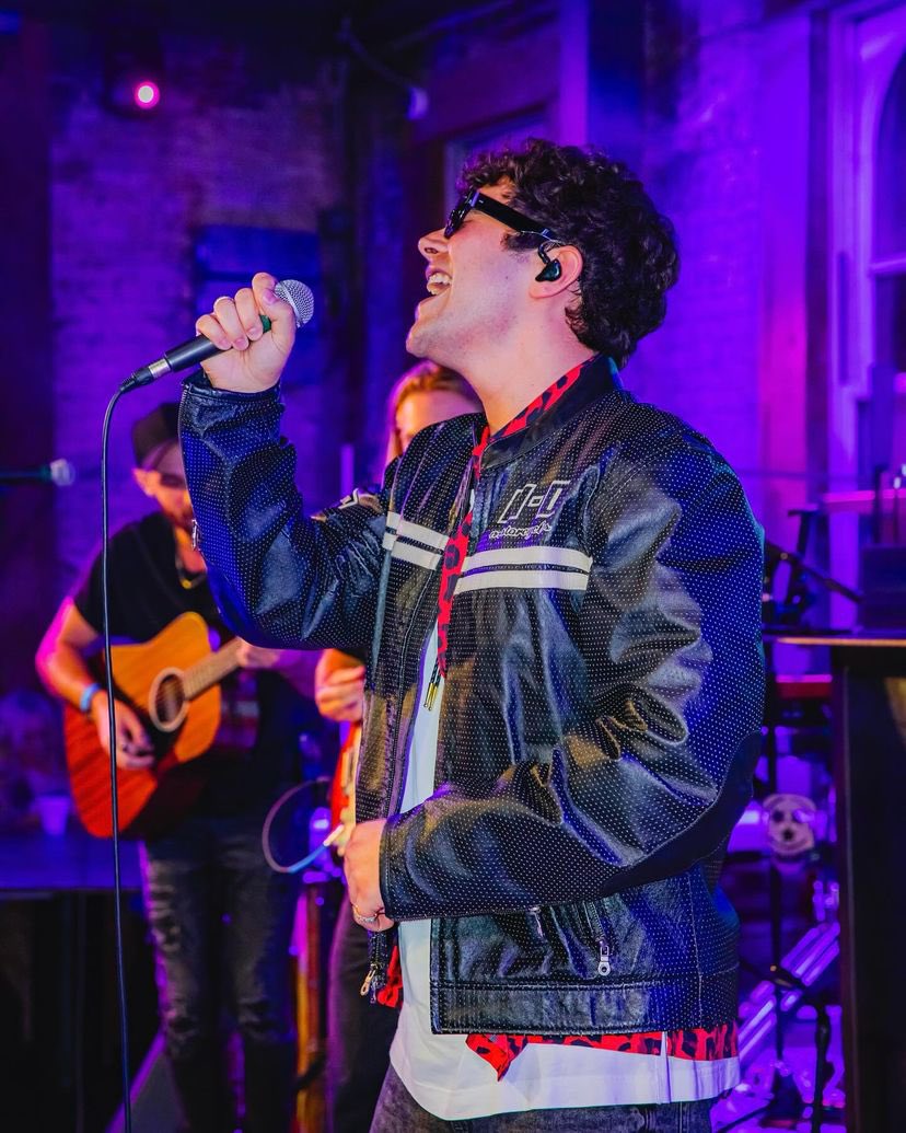 General photo of Austin Mahone