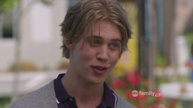 Austin Robert Butler in Switched at Birth