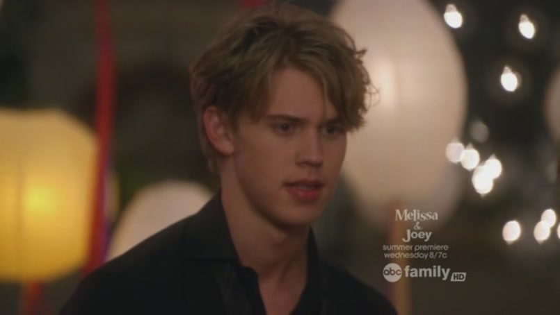 Austin Robert Butler in Switched at Birth
