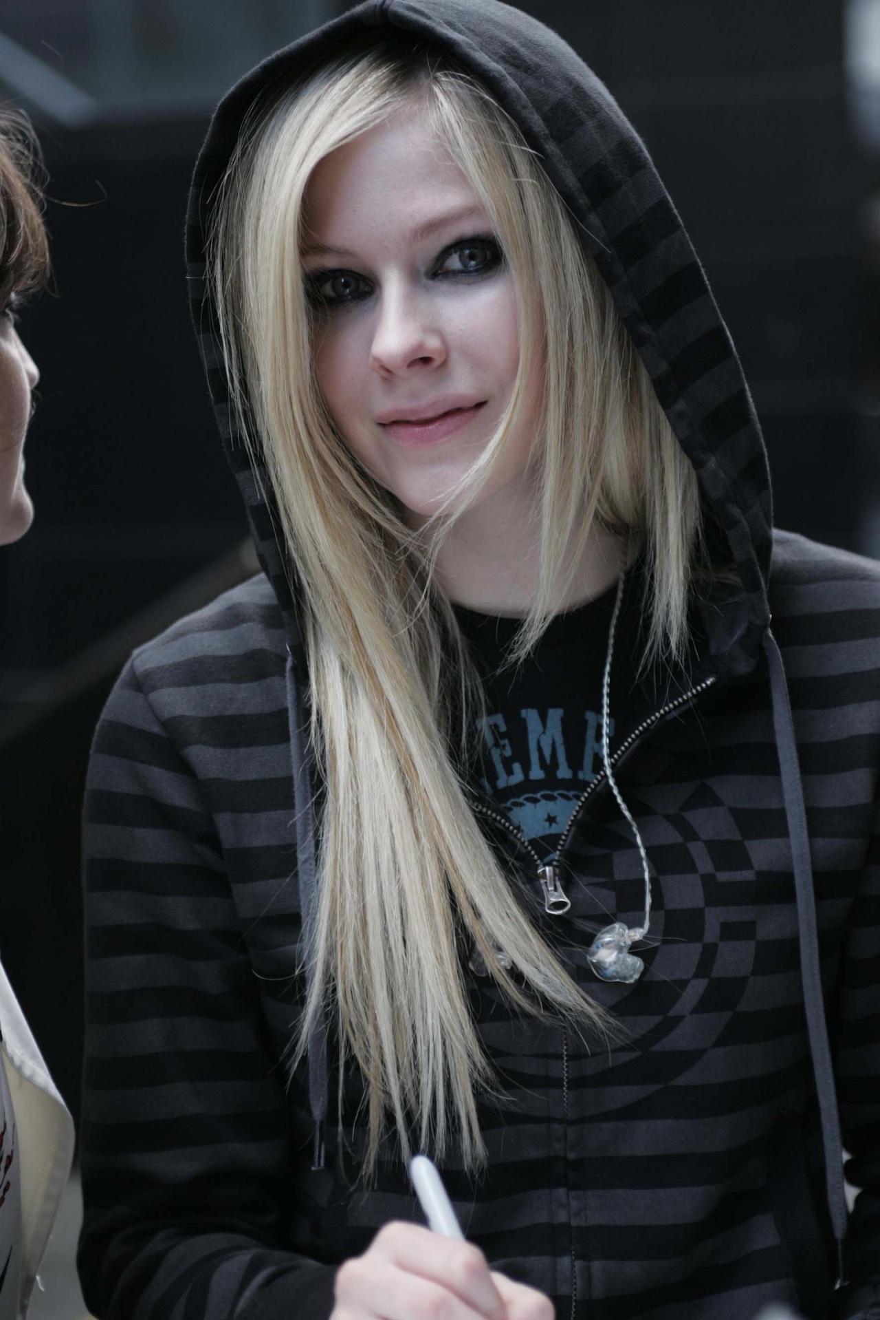 General photo of Avril Lavigne