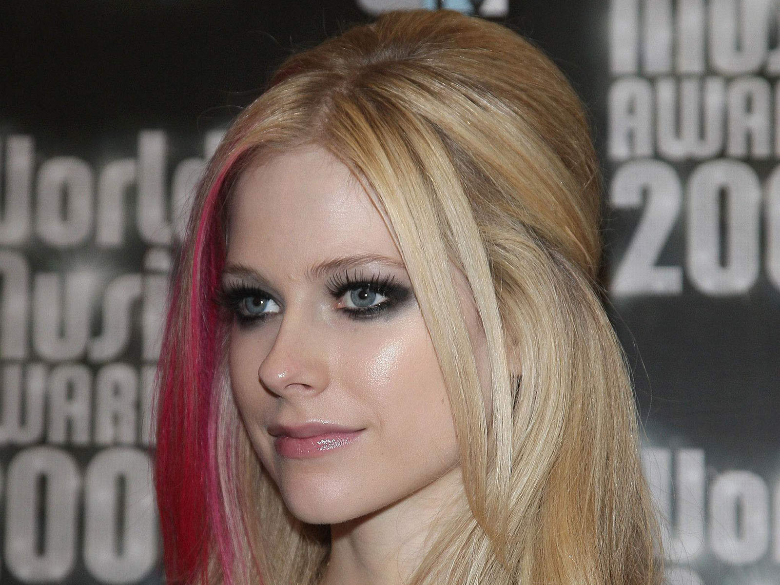 General photo of Avril Lavigne