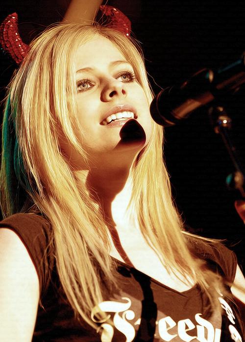 General photo of Avril Lavigne