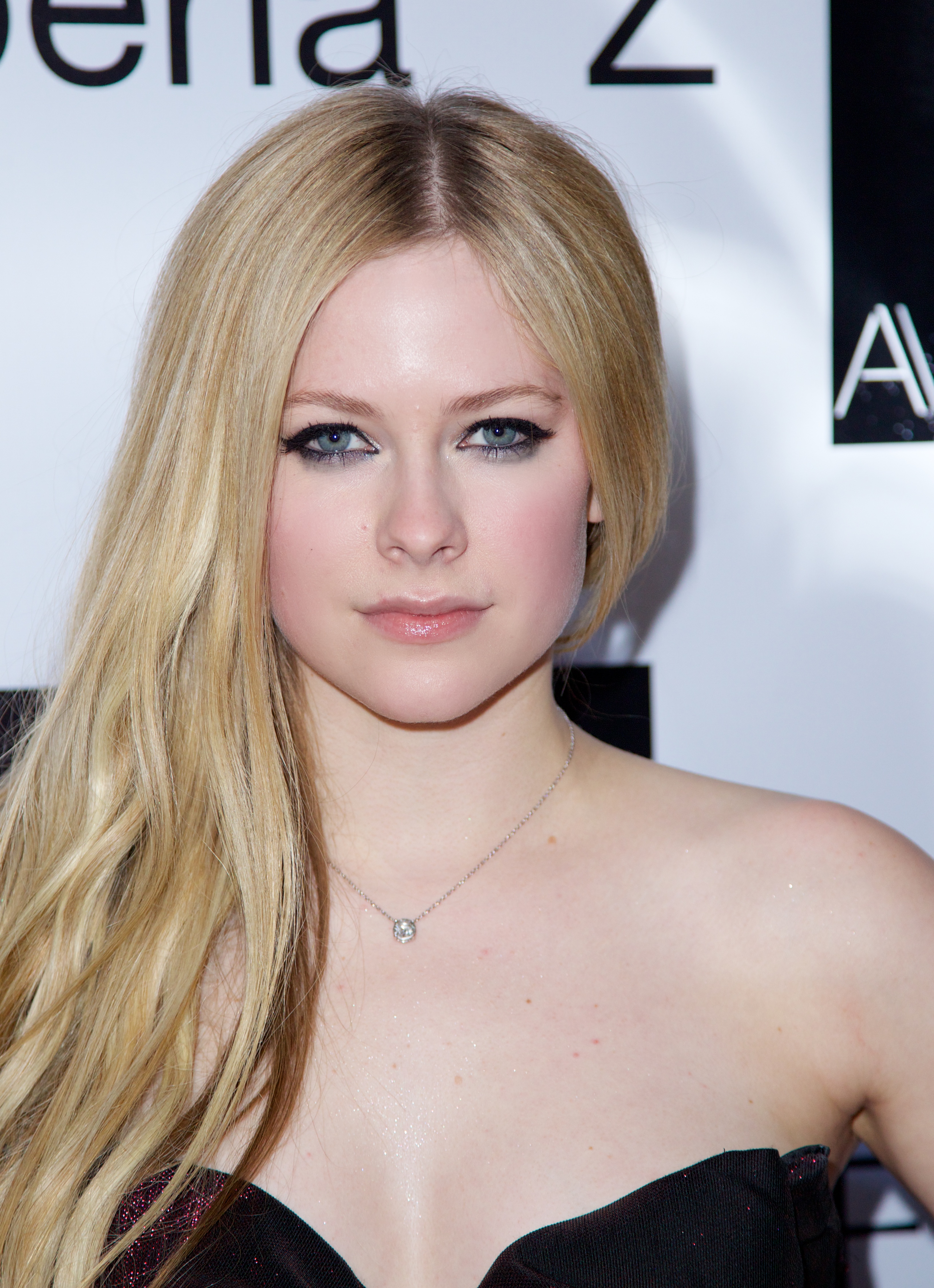 General photo of Avril Lavigne. 