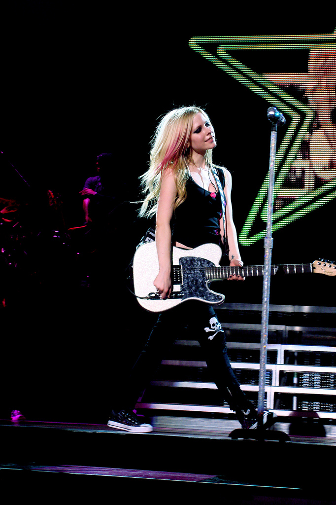 Picture of Avril Lavigne in General Pictures - avril-lavigne-1392671356 ...