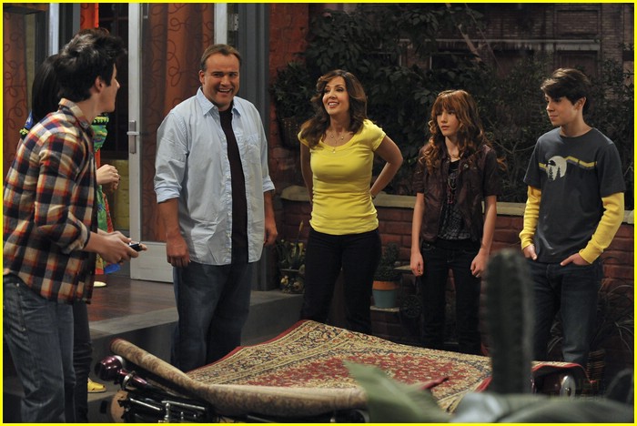 Bella Thorne in Wizards of Waverly Place, episode: Max's Secret Girlfriend