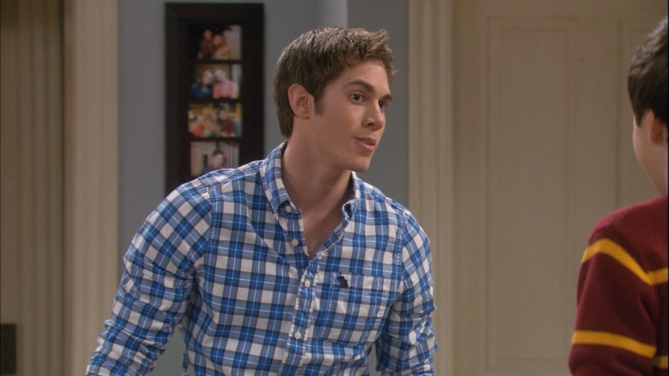 Blake Jenner in Melissa & Joey, episode: A House Divided