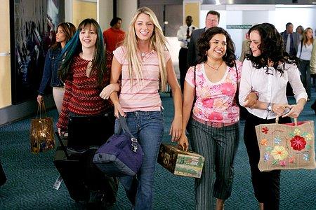 Blake Lively in The Sisterhood of the Traveling Pants