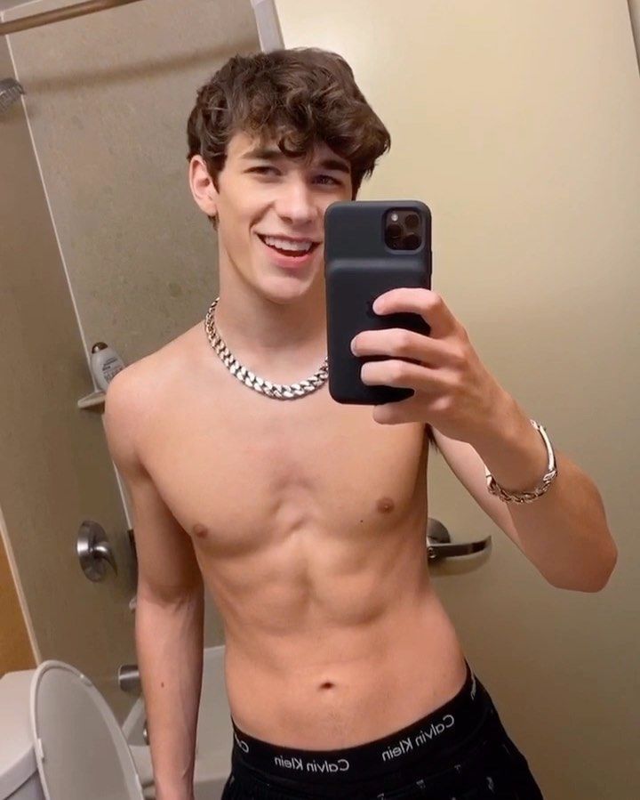 General photo of Brandon Rowland