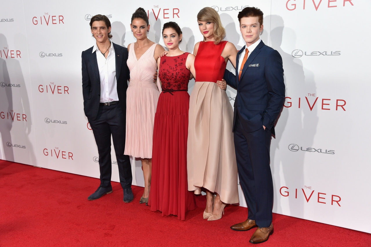 Brenton Thwaites in The Giver