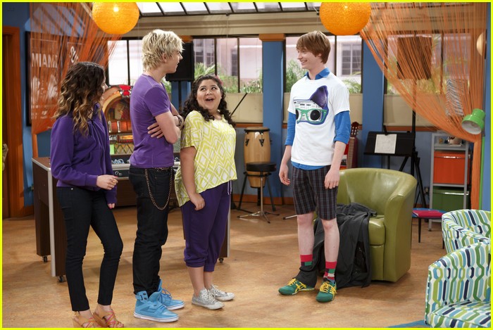 Calum Worthy in Austin & Ally