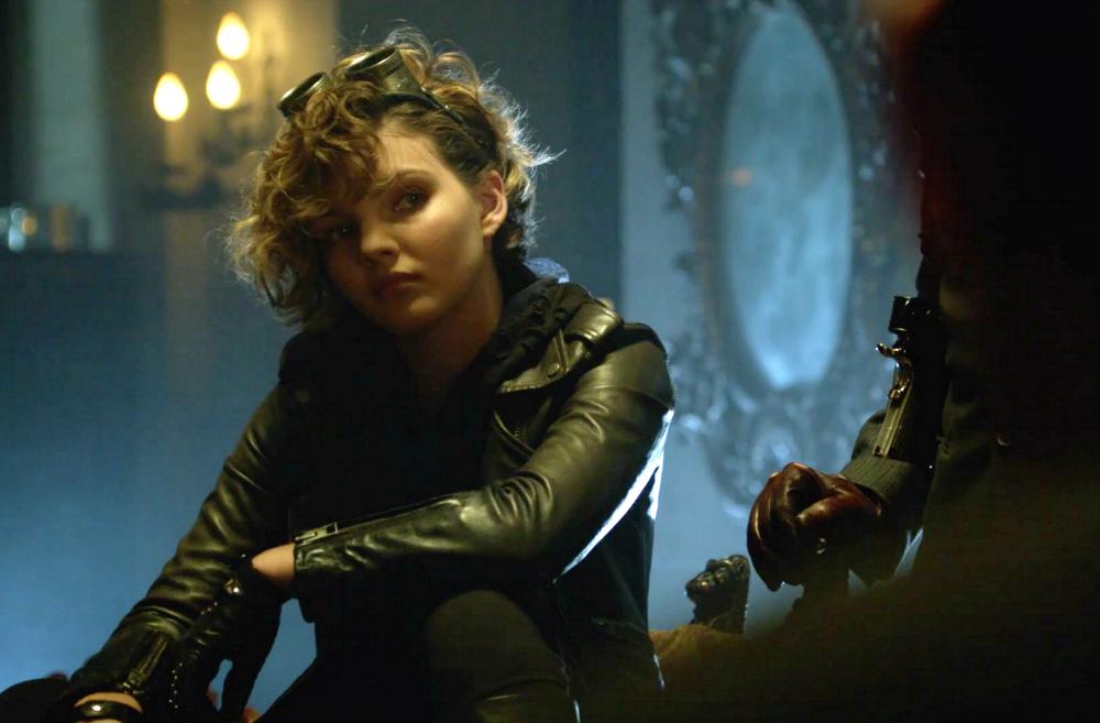 Camren Bicondova. 