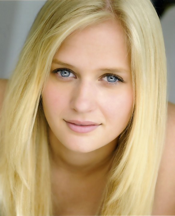 General photo of Carly Schroeder