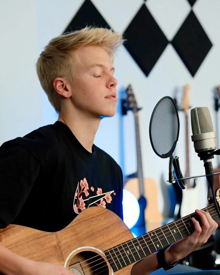 General photo of Carson Lueders