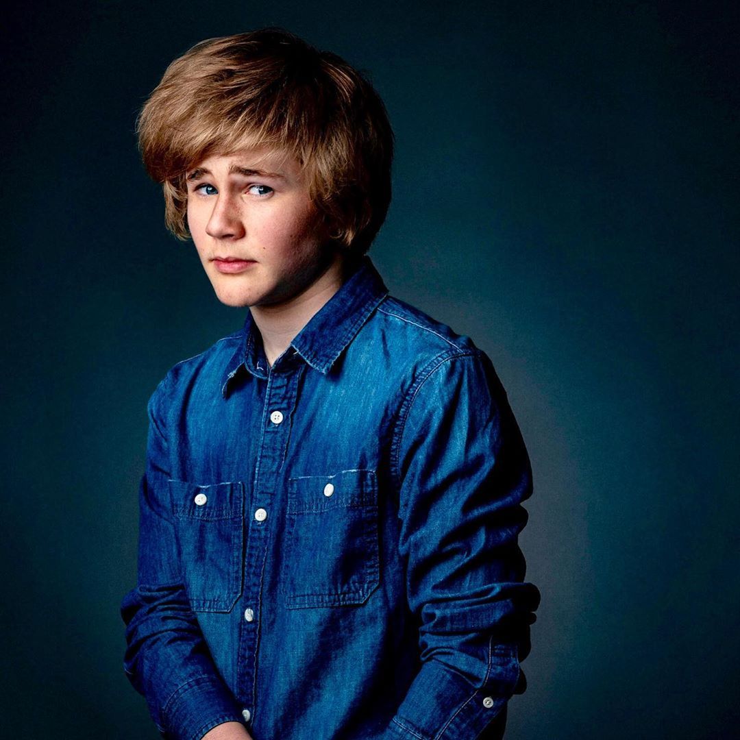 Picture of Casey Simpson in General Pictures - casey-simpson-1559689363