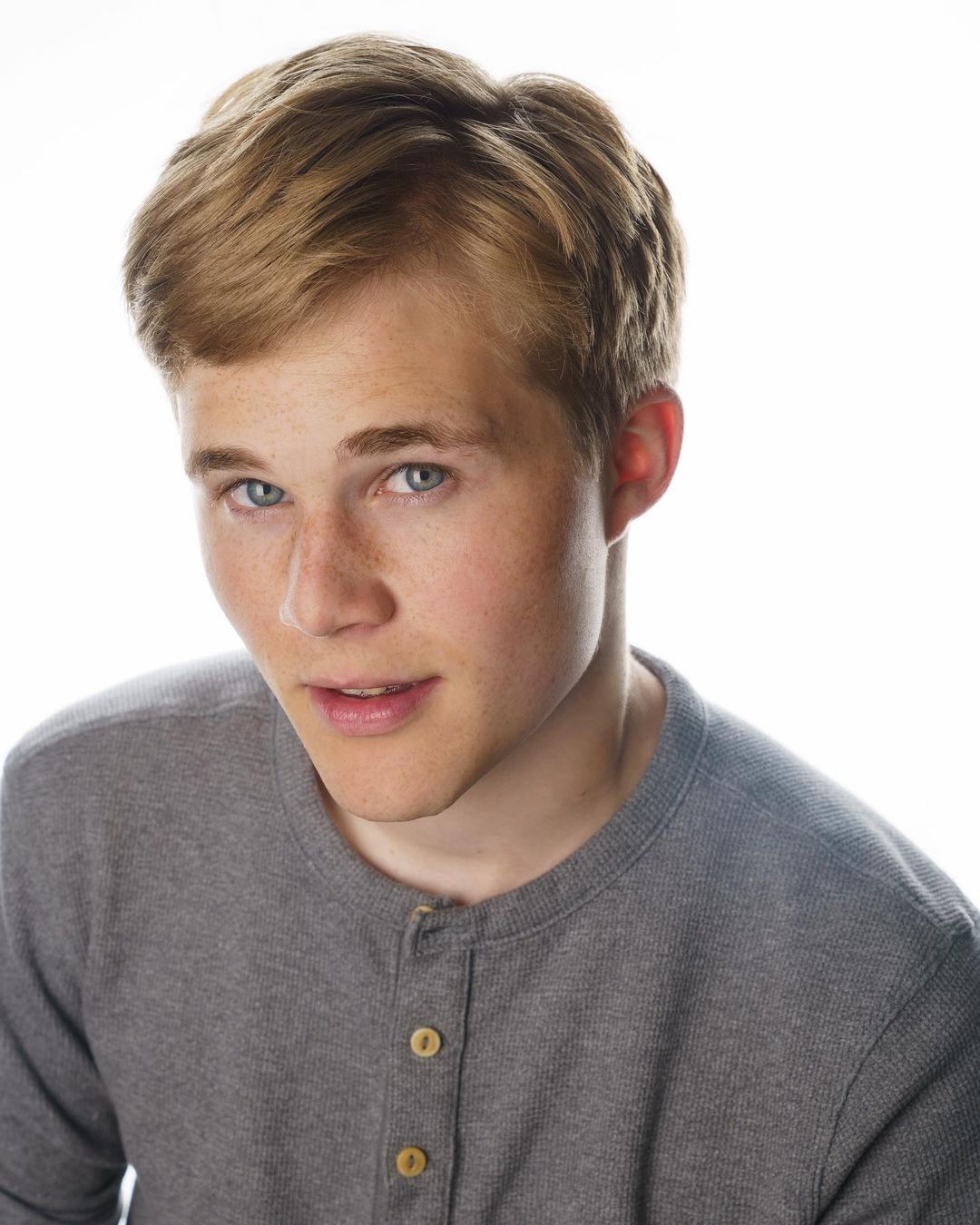 Picture of Casey Simpson in General Pictures - casey-simpson-1663358104