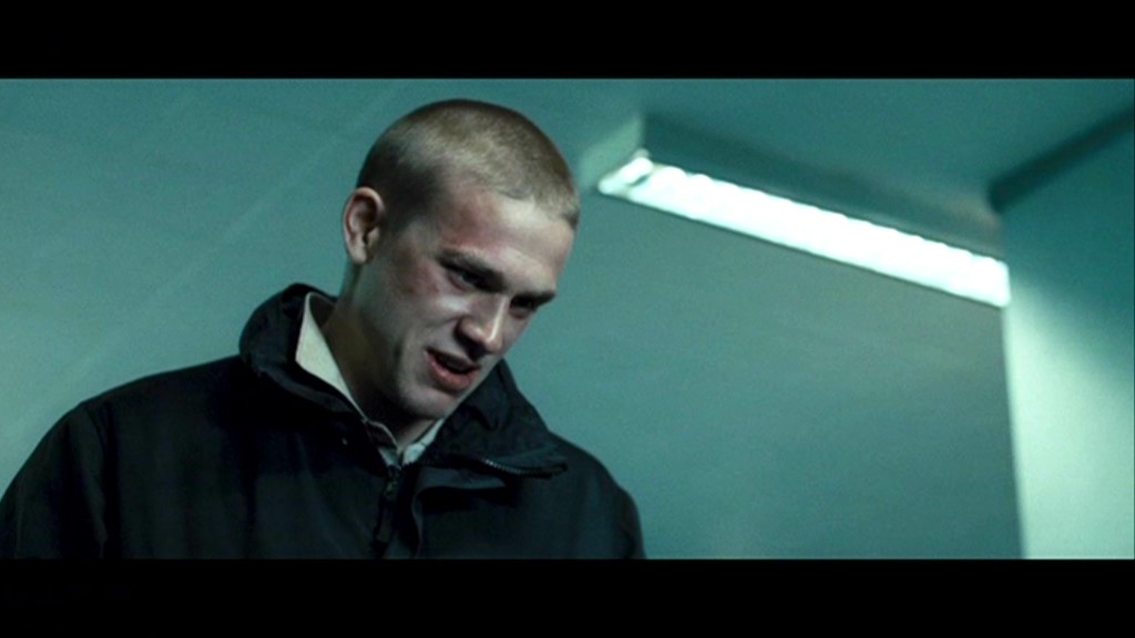 Charlie Hunnam in Hooligans