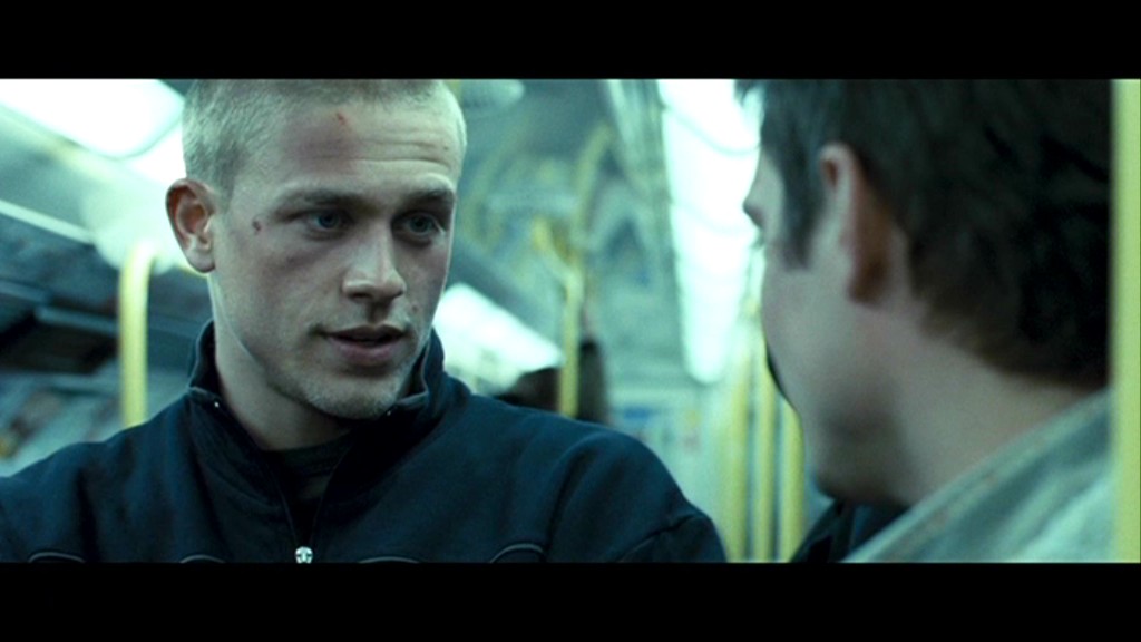 Charlie Hunnam in Hooligans