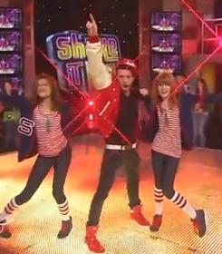Chris Trousdale in Shake It Up
