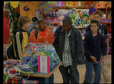 Cody Linley in That's So Raven, episode: Five Finger Discount