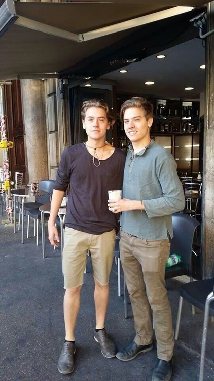 General photo of Cole & Dylan Sprouse