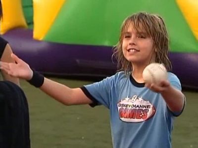 Cole & Dylan Sprouse in Disney Channel Games
