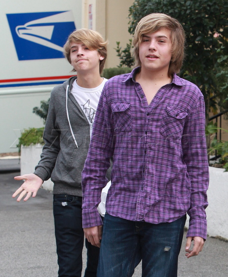 General photo of Cole & Dylan Sprouse