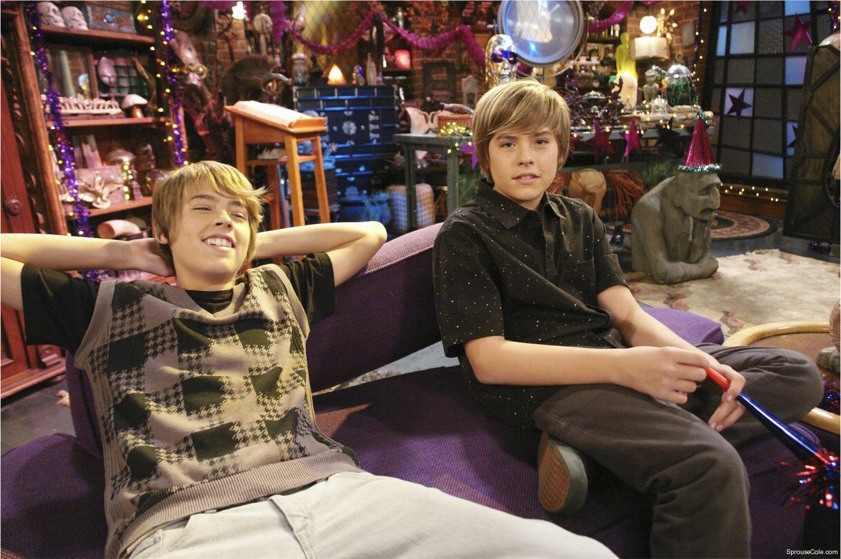 General photo of Cole & Dylan Sprouse