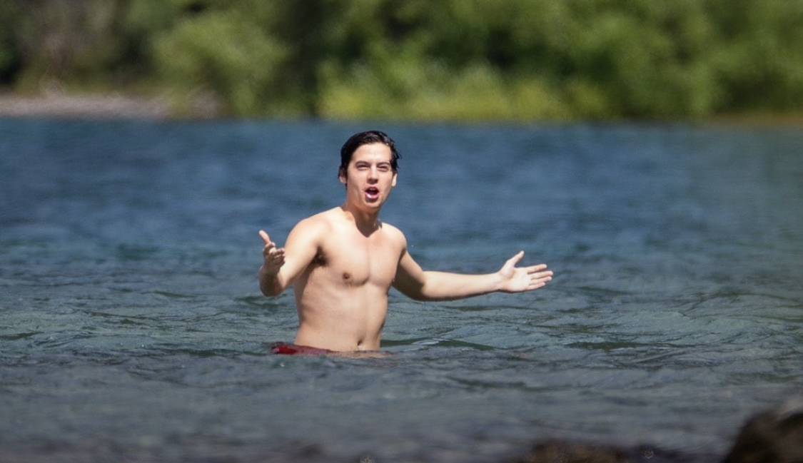 Picture of Cole Sprouse in General Pictures - cole-sprouse-1548178319 ...