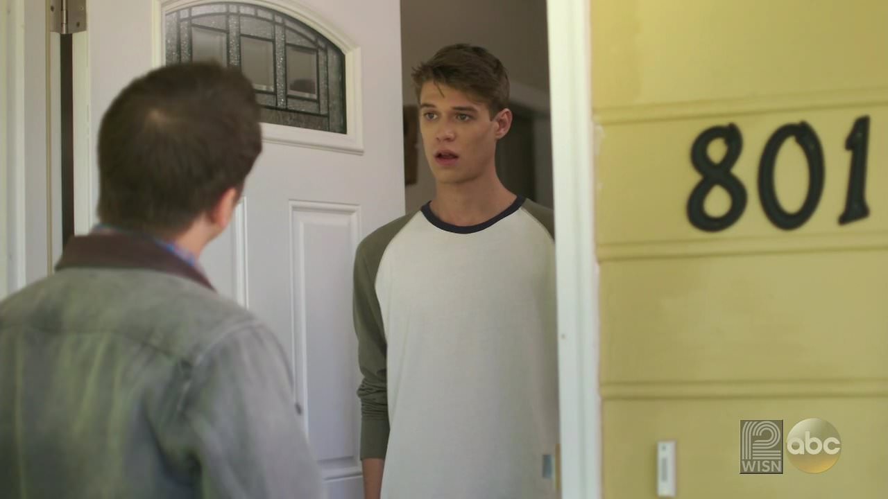 Colin Ford in Kevin (Probably) Saves the World