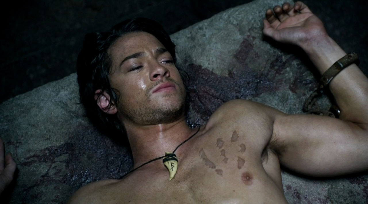 Craig Horner in Legend of the Seeker