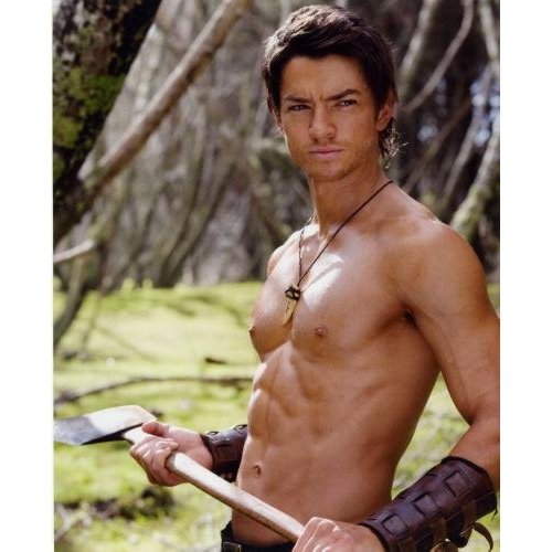 Craig Horner in Legend of the Seeker