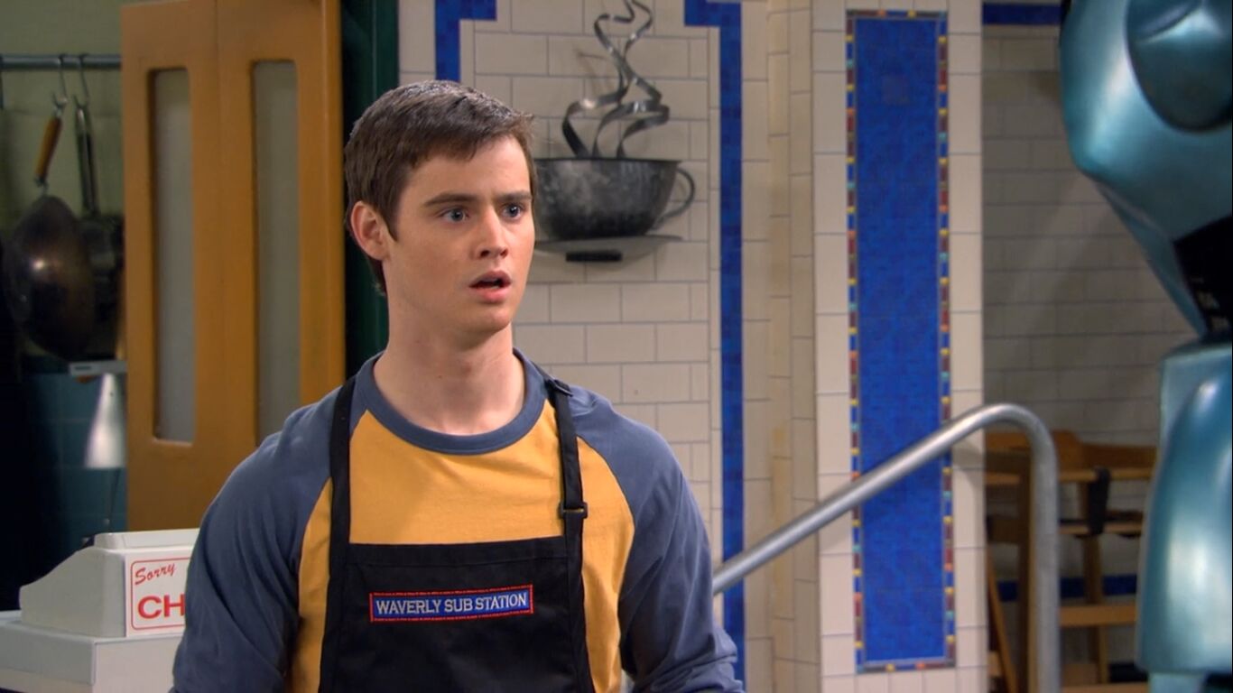 Dan Benson in Wizards of Waverly Place, episode: Ghost Roommate