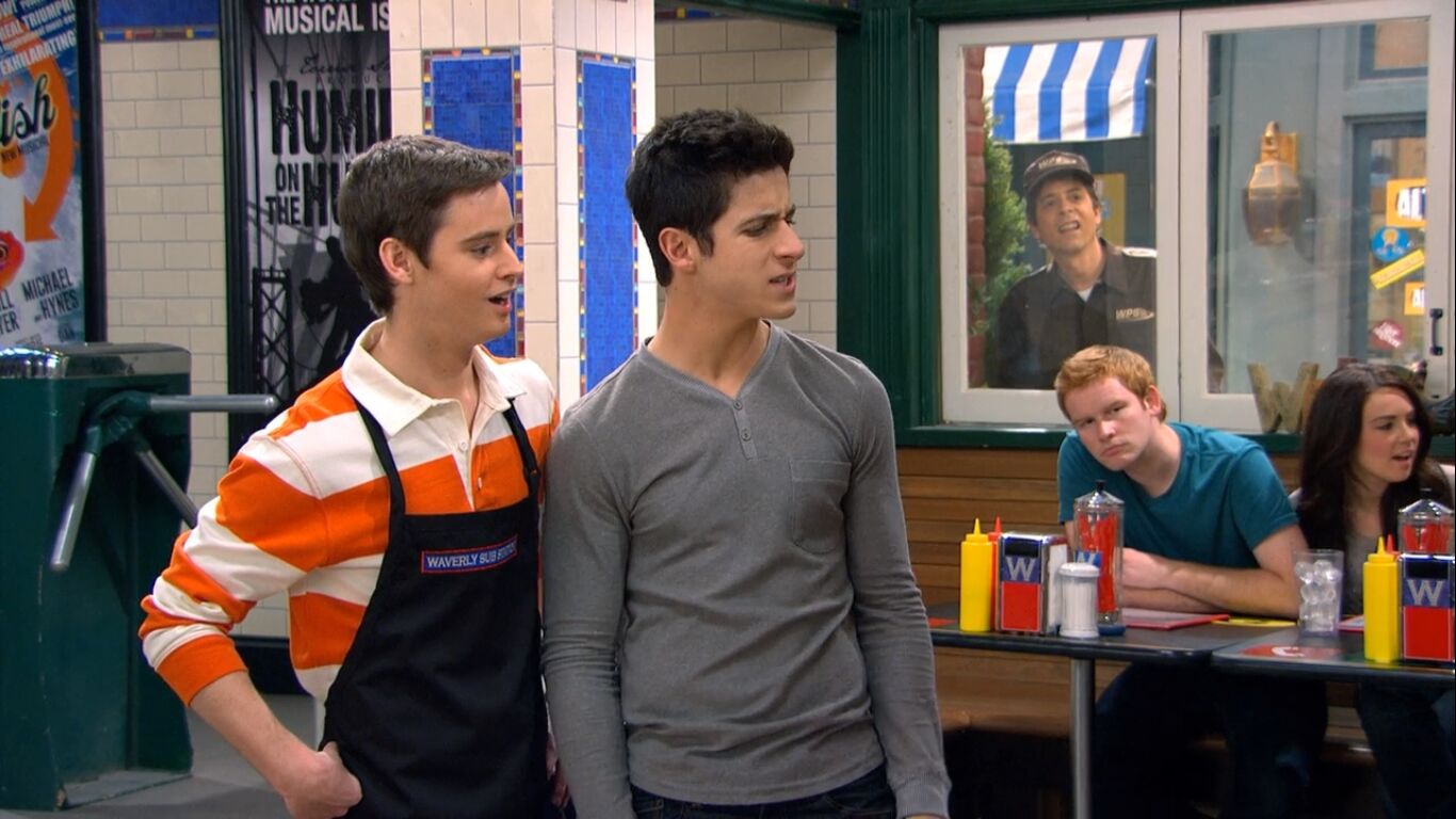 Dan Benson in Wizards of Waverly Place, episode: Ghost Roommate