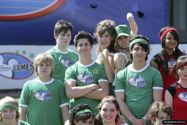 David Henrie in Disney Channel Games