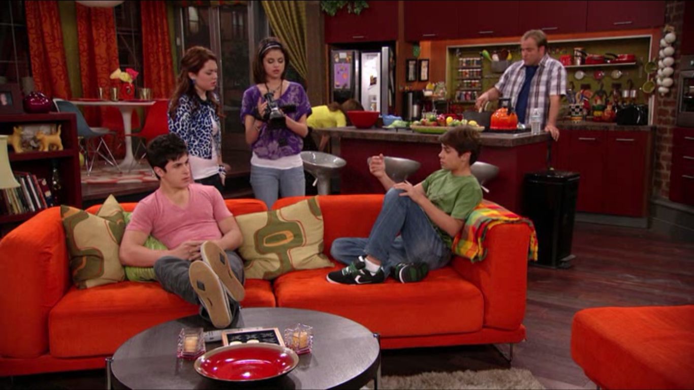 David Henrie in Wizards of Waverly Place, episode: Positive Alex