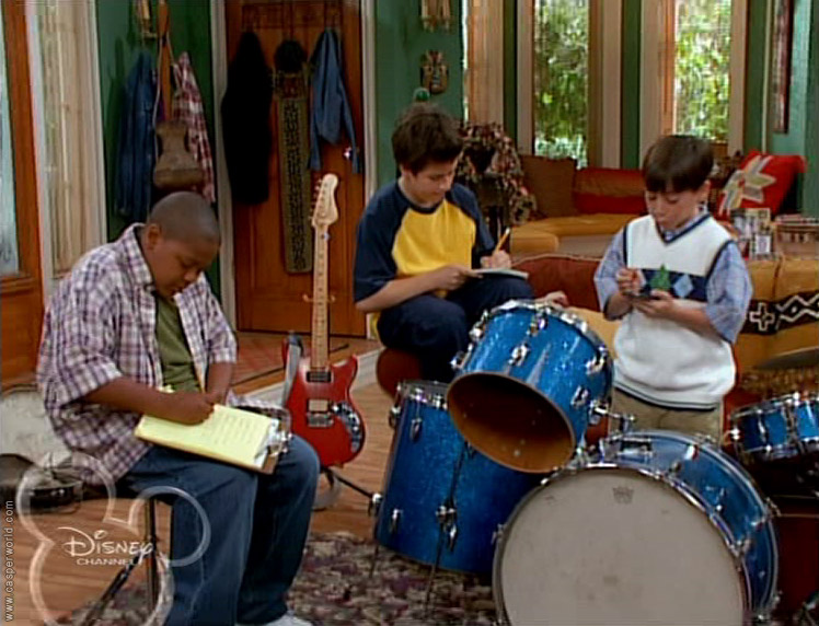 David Henrie in That's So Raven, episode: On Top of Old Oaky