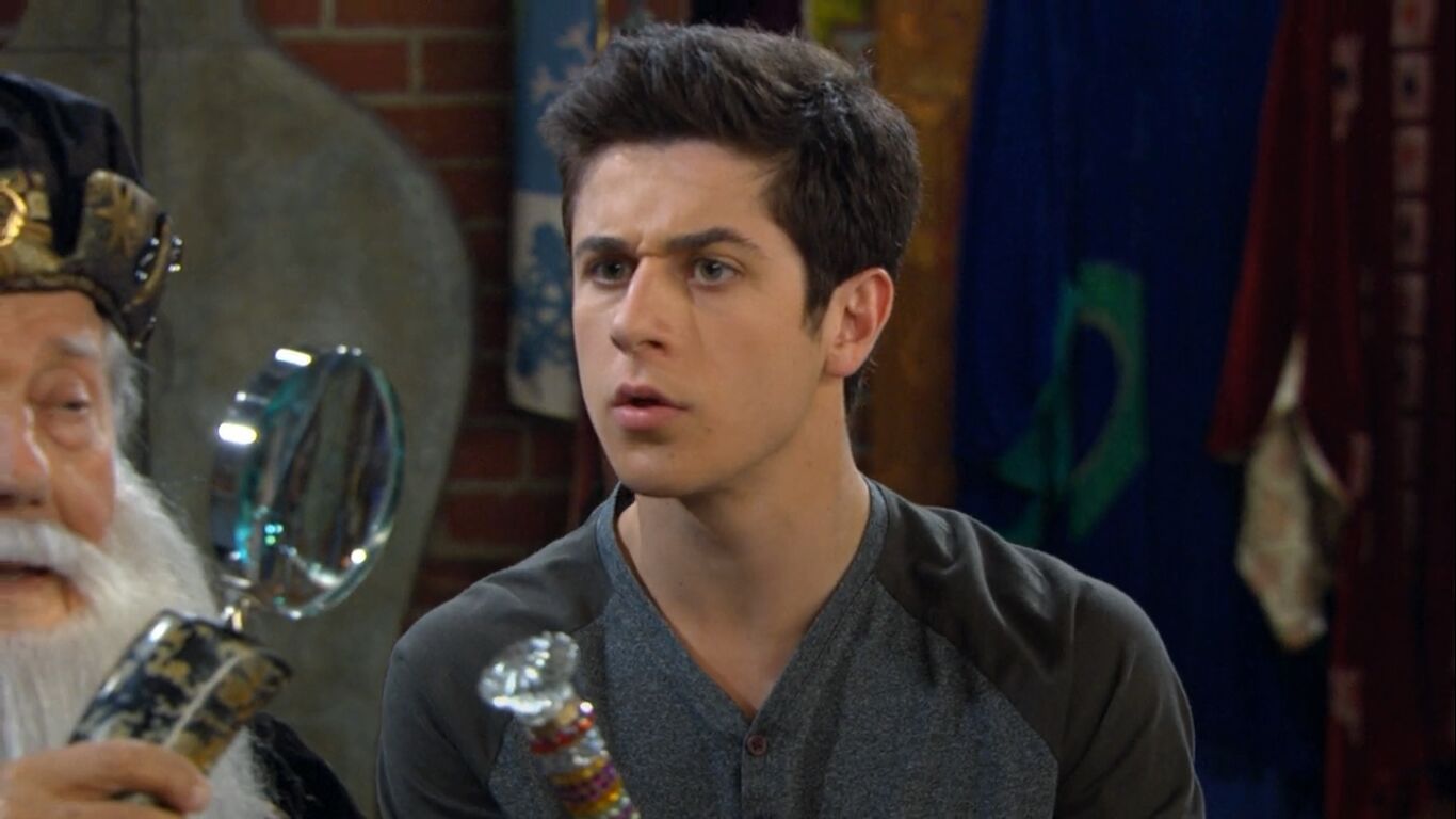 David Henrie in Wizards of Waverly Place, episode: Get Along, Little Zombie