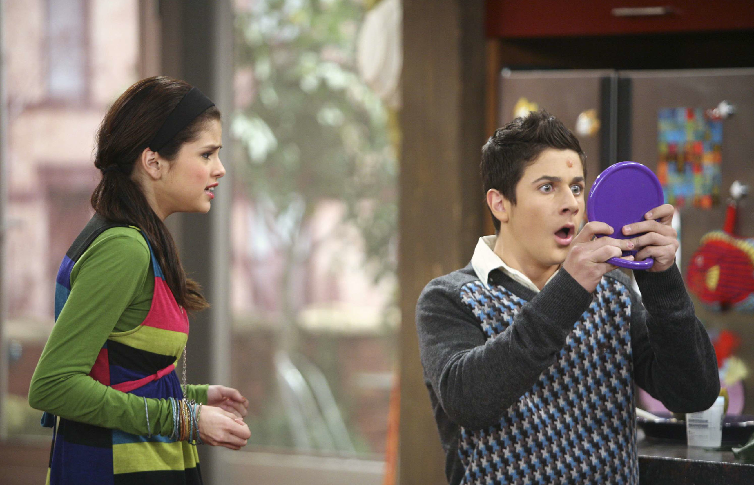 David Henrie in Wizards of Waverly Place (Season 1)