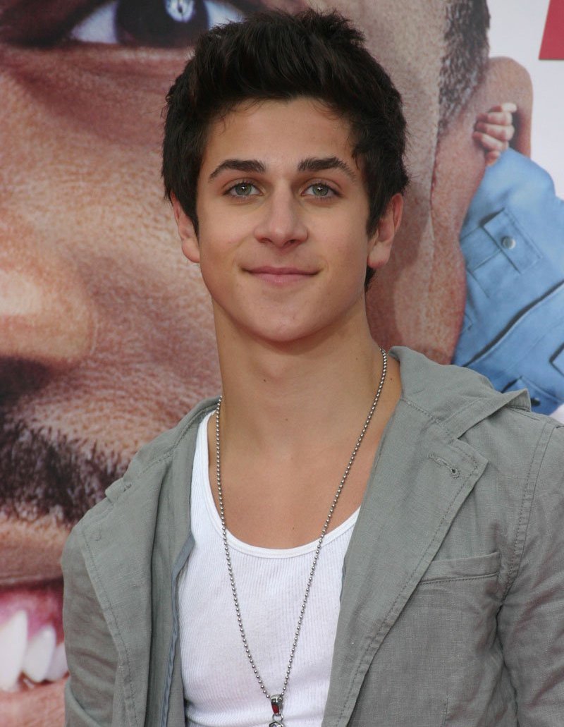 General photo of David Henrie