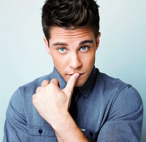 General photo of Dean Geyer