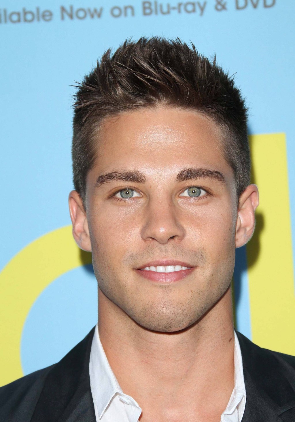 General photo of Dean Geyer