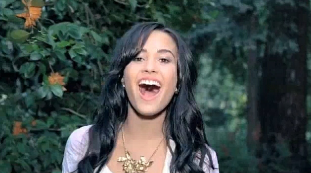 Demi Lovato in Music Video: Gift of a Friend