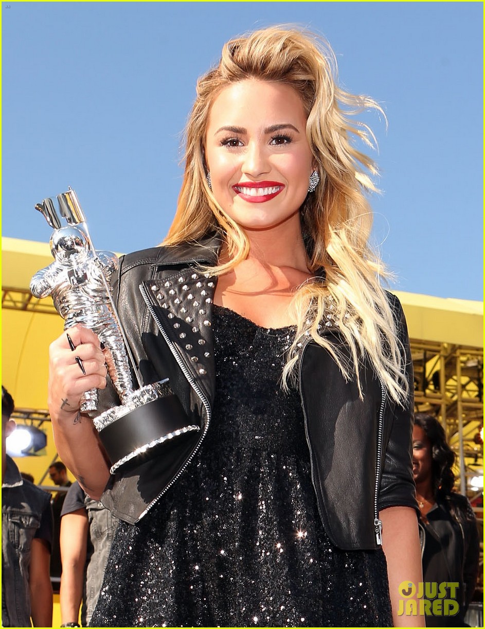 Demi Lovato in 2012 MTV Video Music Awards
