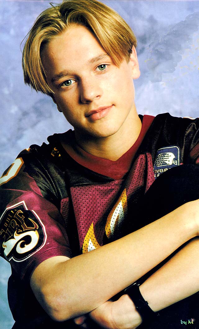 General photo of Devon Sawa